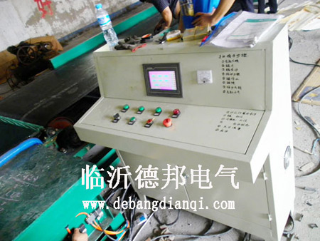 PLC、觸摸屏控制系統(tǒng)207